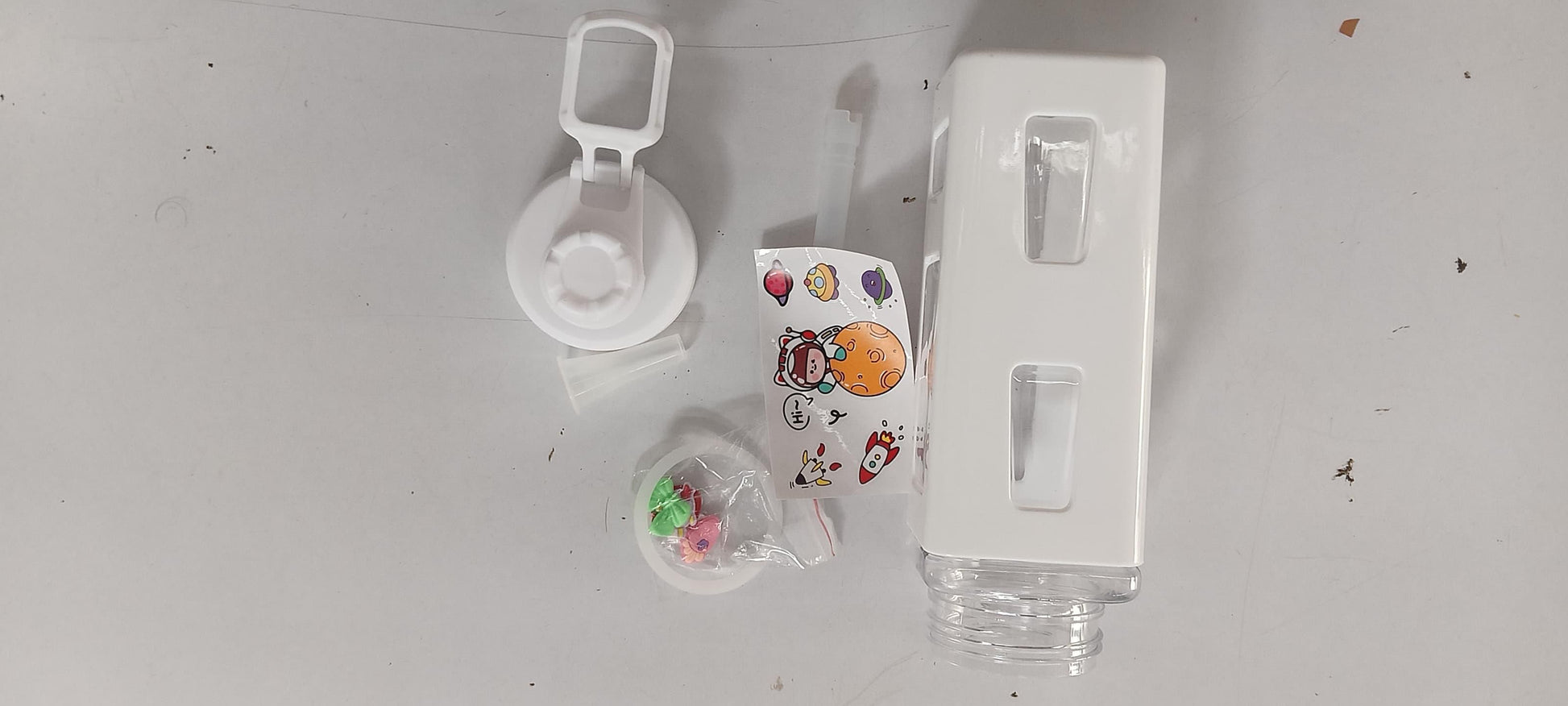700ml Kawaii Water Bottle with Lid and Straw - Luxury Ways