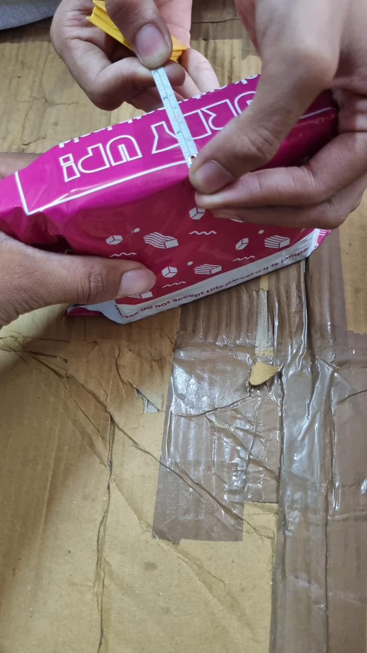 Hand & Foot Roll On for Roughness & Dryness 40gm - Luxury Ways