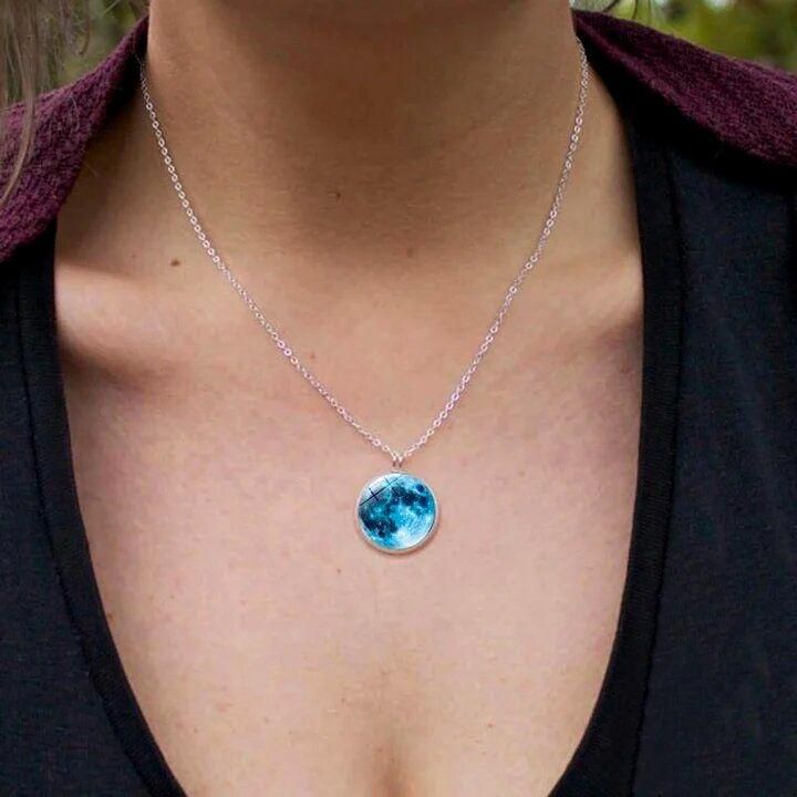 New Glowing Moon Necklace - Luxury Ways